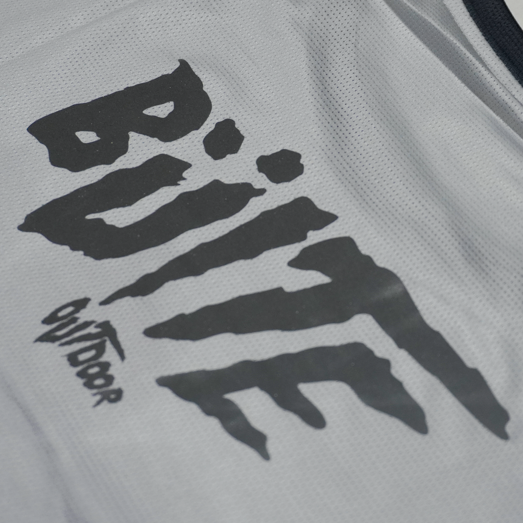 büite Performance Tee | Long Sleeve